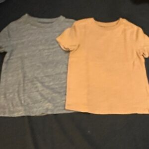 Old Navy Kids Short Sleeve Tees in Gray and Mustard Yellow